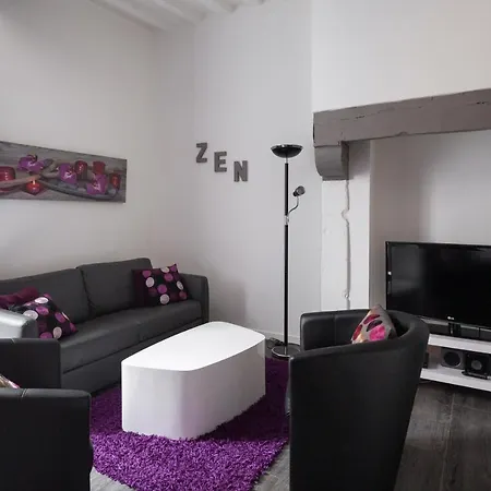 Mandchou By Cocoonr Apartment